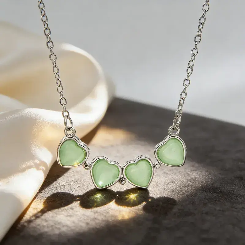 Simple Style Three-dimensional Heart Shape Necklace For Women With White Metal Pendant And Handmade Chain