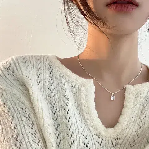 Aquamarine Moonstone Necklace Women's Niche Design High-end Oval Pendant Light Luxury Fashion Snake Bone Chain New Fashion