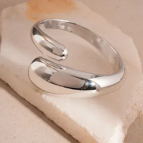 Exaggerated Minimalist Wave Design Open Hand Bracelet For Women Elegant Luxury Lightness