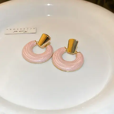 Silver Needle Vintage Flower Pearl Earrings French Niche Fashion New Ear Studs Light Luxury High-end Ear Accessories Women