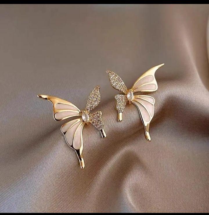 Elegant Gold Butterfly Earrings