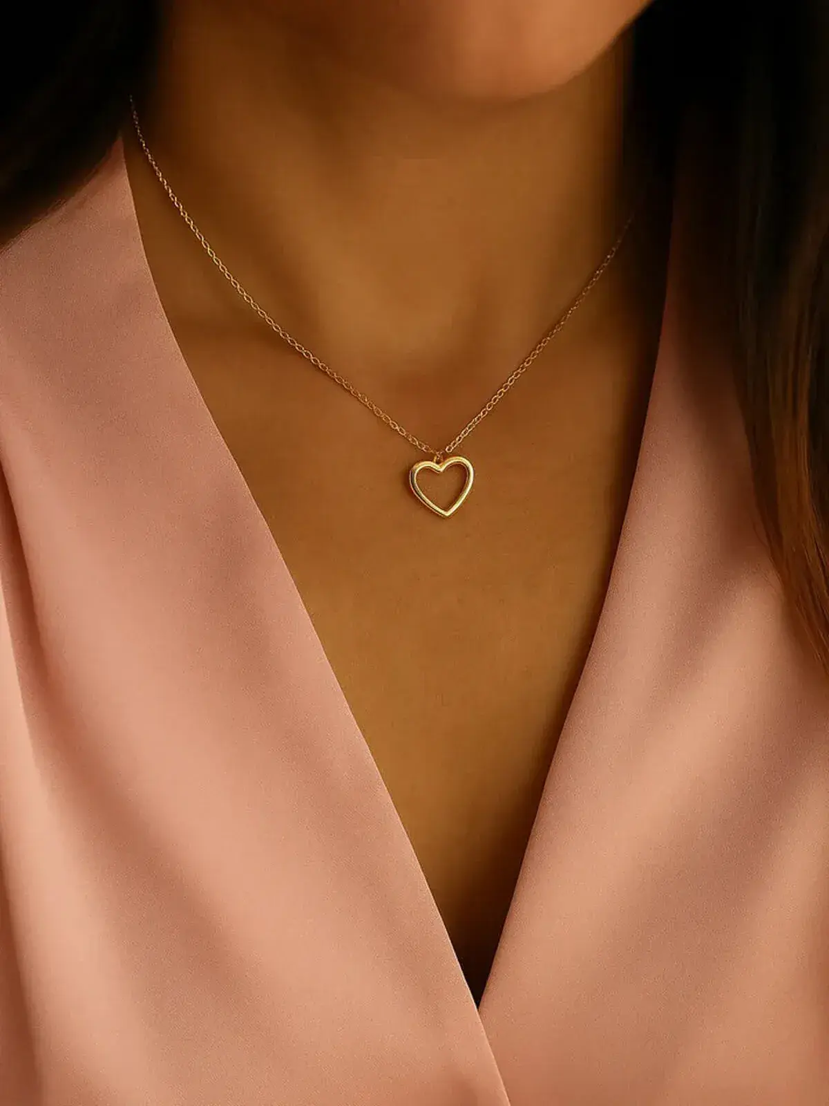 Minimal Open Heart Pendant Necklace