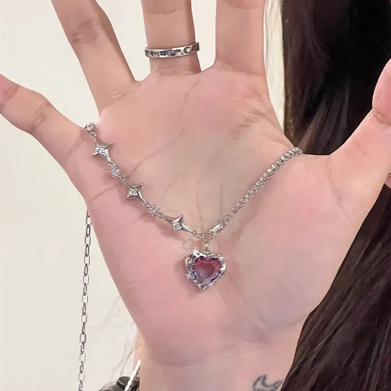 Minimal Heart Zircon Necklace