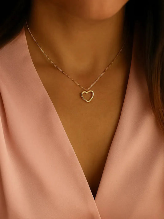 Minimal Open Heart Pendant Necklace
