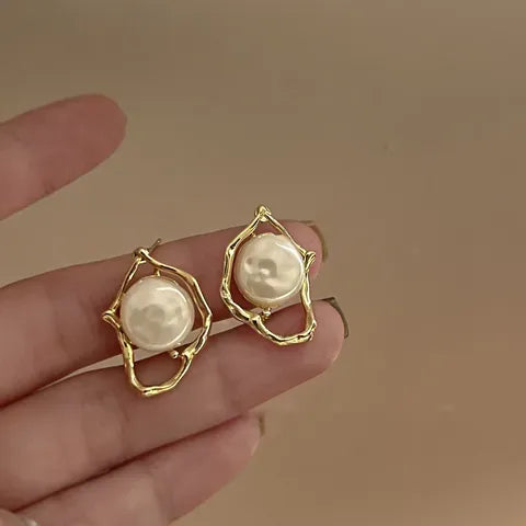 Minimal Pearl Floral Earrings