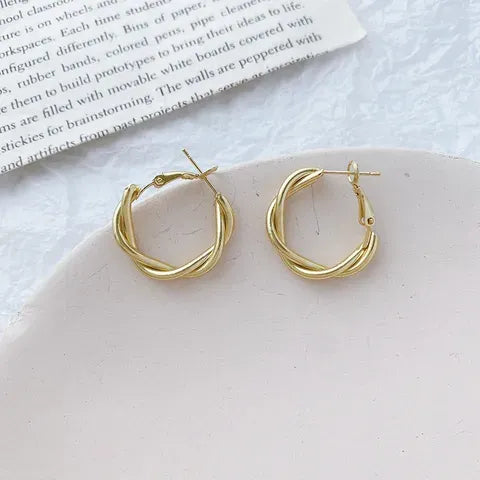 Minimal Pearl Stud Earrings